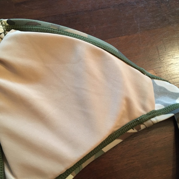 Gap camo halter bikini top L - Picture 4 of 5